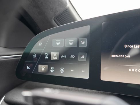 Used 2024 Lucid Air Touring AWD/4WD image 14