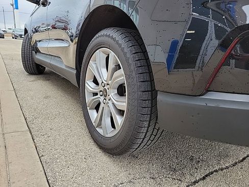 Used 2024 Ford Edge Titanium image 17