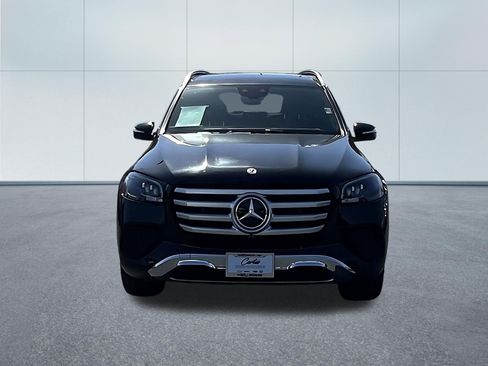 Used 2025 Mercedes-Benz GLS 450 4MATIC image 2