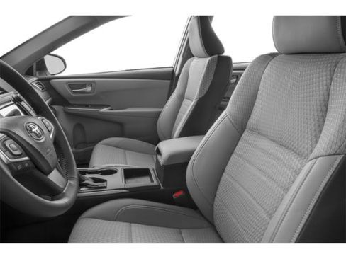 Used 2015 Toyota Camry SE w/ Moonroof Package FWD image 9