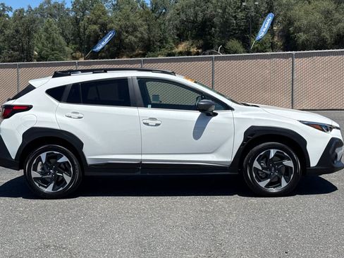Used 2024 Subaru Crosstrek 2.5i Limited w/ Crosstrek Mirror Package AWD/4WD image 2