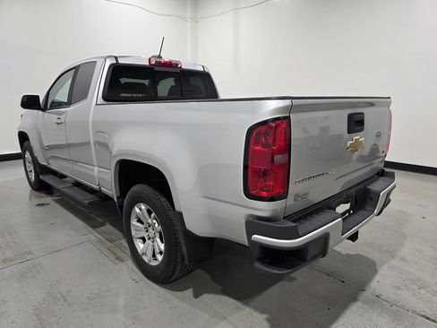 Used 2018 Chevrolet Colorado LT image 2