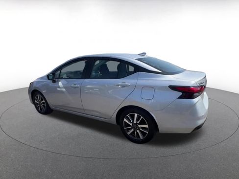 Used 2025 Nissan Versa SV FWD image 10