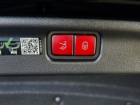 Certified 2025 Mercedes-Benz C 300 Sedan image 35