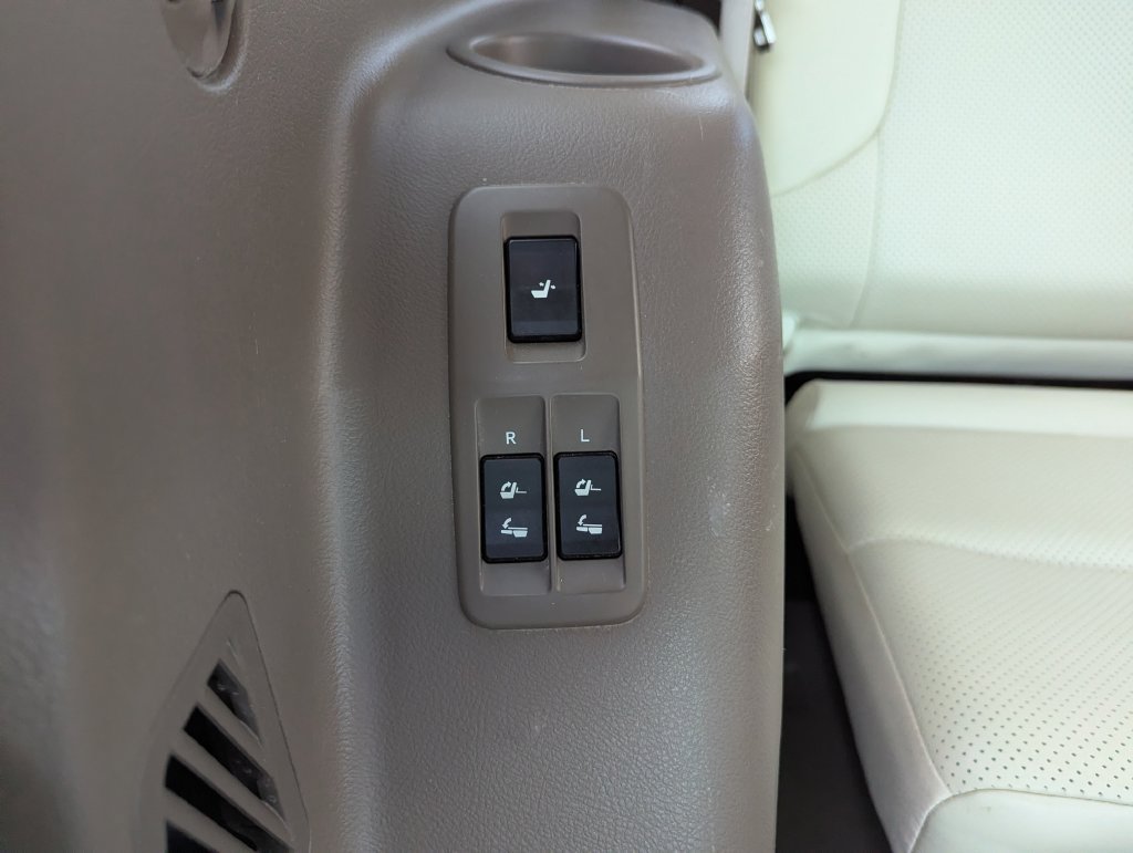Used 2011 Lexus GX 460 AWD/4WD image 47