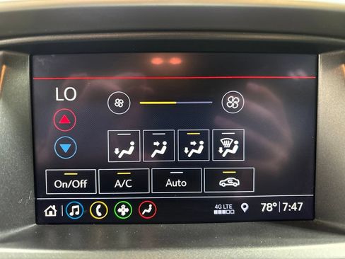 Used 2020 Chevrolet Colorado ZR2 w/ ZR2 Midnight Special Edition AWD/4WD image 20