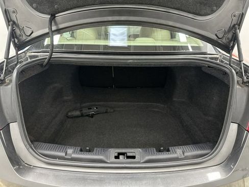 Used 2019 Ford Taurus Limited image 20