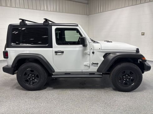 Used 2021 Jeep Wrangler Sport image 8