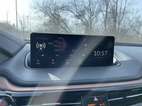 Used 2022 Acura MDX SH-AWD image 17