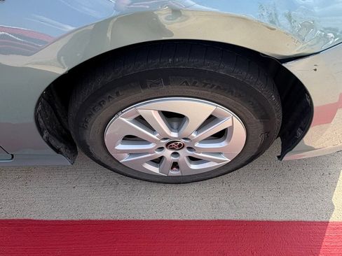 Used 2016 Toyota Prius Two FWD image 24