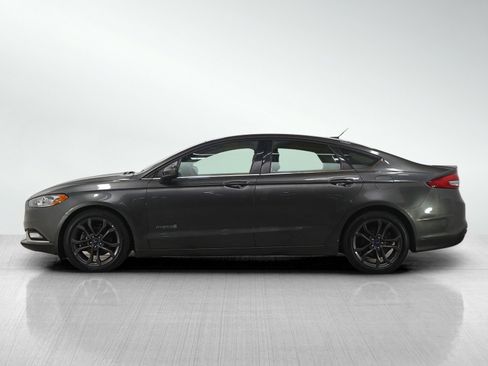 Used 2018 Ford Fusion SE w/ Equipment Group 601A image 2