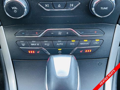 Used 2018 Ford Edge SEL w/ Equipment Group 201A FWD image 4
