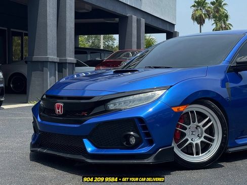 Used 2019 Honda Civic Type R image 2