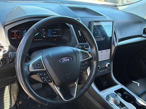 Used 2023 Ford Edge SEL image 25