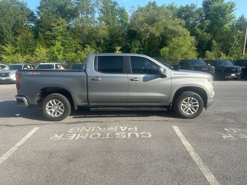 Used 2024 Chevrolet Silverado 1500 LT AWD/4WD image 4