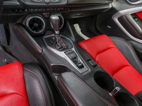 Used 2018 Chevrolet Camaro LT RWD image 21