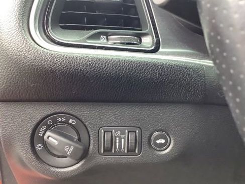 Used 2016 Dodge Challenger R/T Scat Pack RWD image 28