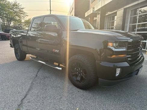 Used 2019 Chevrolet Silverado 1500 LT w/ All Star Edition AWD/4WD image 8