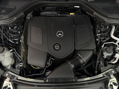 Used 2025 Mercedes-Benz GLC 350e 4MATIC image 31