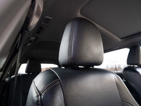 Used 2016 Toyota Highlander Limited image 14