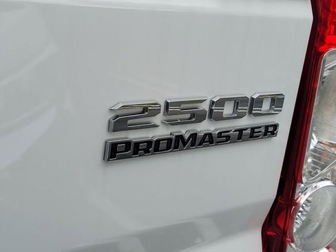 Used 2025 RAM ProMaster 2500 w/ U-Haul Equipment Group FWD image 9