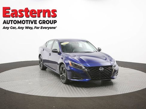 Used 2024 Nissan Altima 2.5 SR FWD image 49