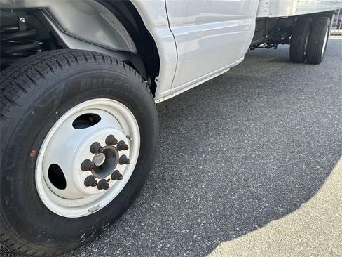 New 2024 Ford E-450 and Econoline 450 Super Duty w/ Power Windows & Locks Group image 12