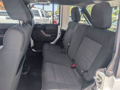 Used 2012 Jeep Wrangler Unlimited Sport w/ Max Tow Pkg AWD/4WD image 10