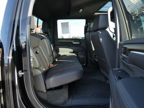 Certified 2024 Chevrolet Silverado 2500 High Country w/ Technology Package image 17