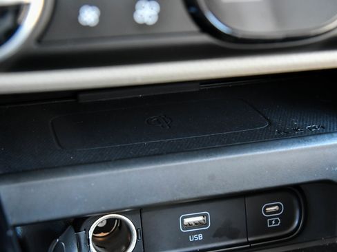 Used 2024 Kia Soul EX image 24