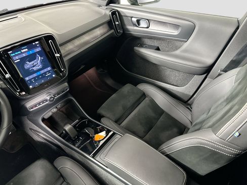 Certified 2024 Volvo C40 P8 Recharge Plus image 24