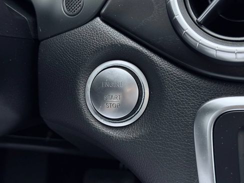 Used 2018 Mercedes-Benz CLA 250 4MATIC image 31