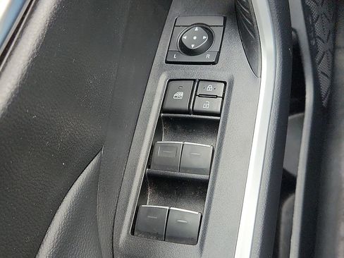 Used 2023 Toyota RAV4 XLE Premium image 22
