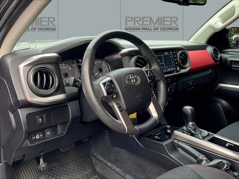 Used 2022 Toyota Tacoma SR5 w/ Technology Package RWD image 20