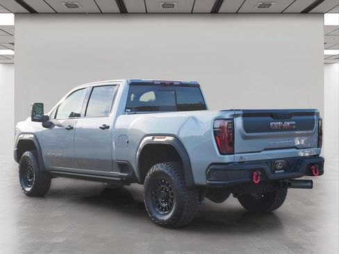 Used 2025 GMC Sierra 2500 AT4X w/ AT4X AEV Edition AWD/4WD image 4