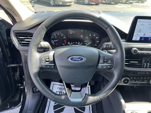 Used 2020 Ford Escape SEL image 30