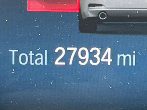 Used 2024 BMW 330e xDrive 330e xDrive Plug-In Hybrid AWD image 30