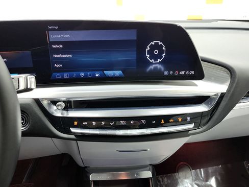 Used 2024 Cadillac Lyriq Luxury w/ LPO, Floor Liner Package image 34