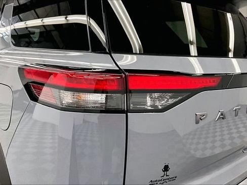 New 2026 Nissan Pathfinder Platinum AWD/4WD image 18