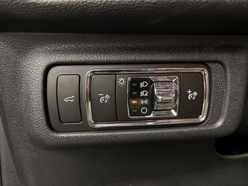 New 2026 Lincoln Corsair Premiere image 24