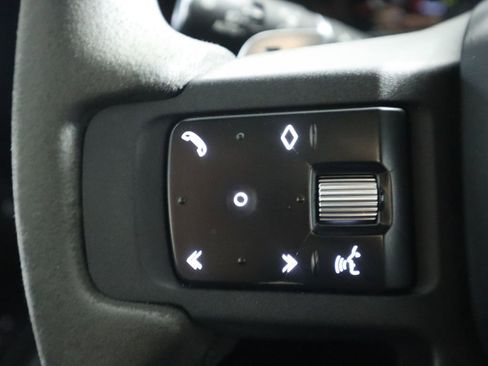 Used 2023 Land Rover Defender 110 V8 image 11