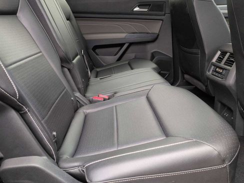 Used 2021 Volkswagen Atlas SEL R-Line image 21