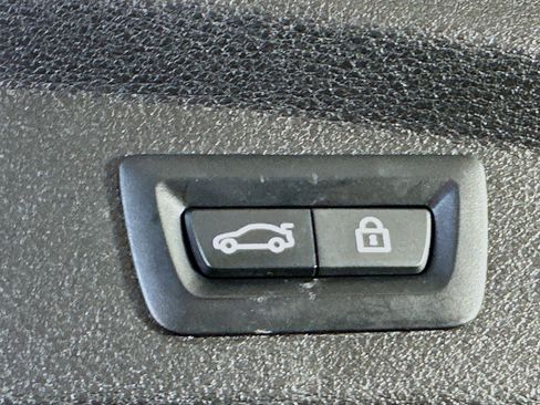 Used 2022 BMW X2 sDrive28i w/ Convenience Package FWD image 30
