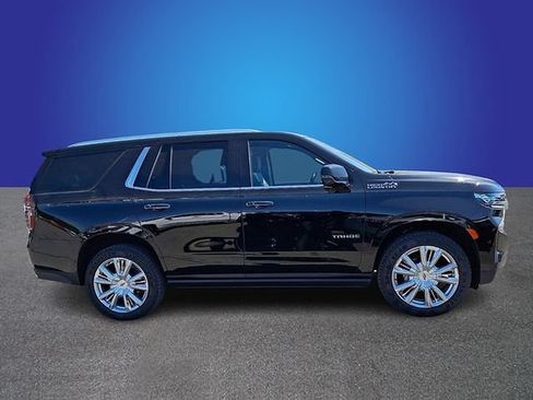 Used 2024 Chevrolet Tahoe High Country w/ Premium Package 2 AWD/4WD image 3