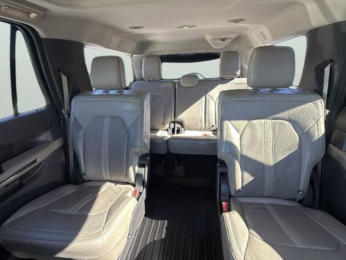 Used 2020 Ford Expedition Max Limited image 26