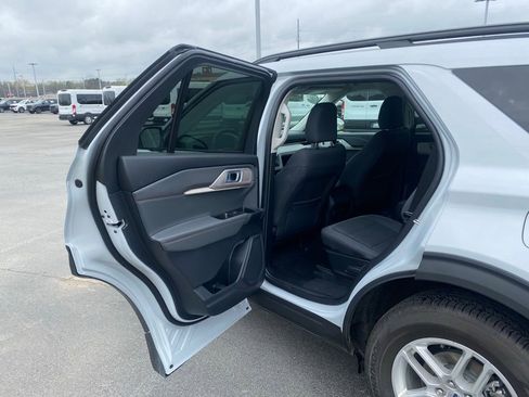 New 2026 Ford Explorer Active RWD image 27