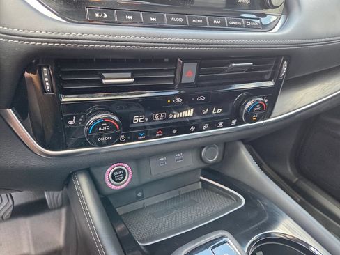 Used 2021 Nissan Rogue Platinum FWD image 25