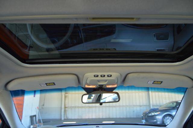 Used 2005 Volvo XC70 AWD/4WD image 24