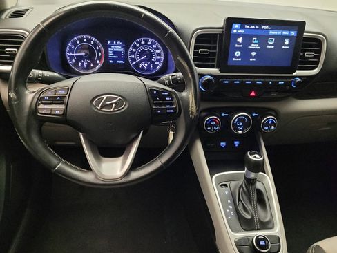 Used 2021 Hyundai Venue SEL w/ Cargo Package FWD image 22