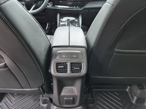 Used 2024 Buick Envision Avenir AWD/4WD image 31